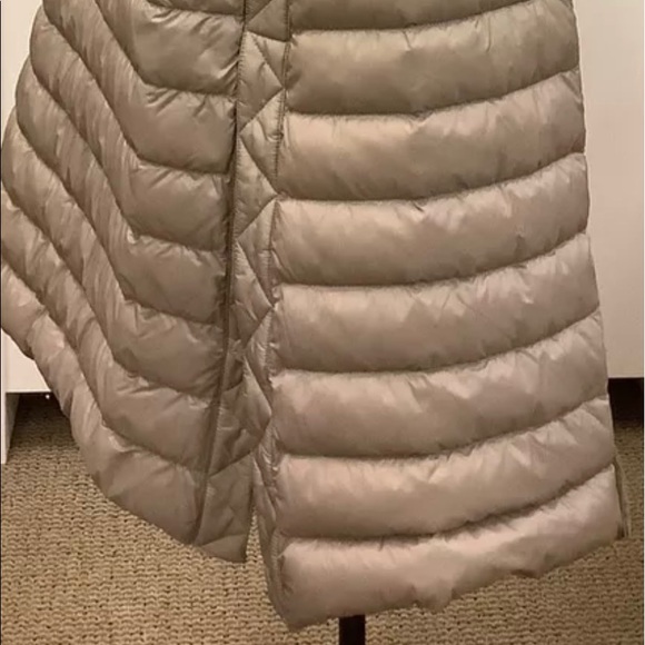 MAXMARA, “The Cube Collection,” Goose Down Vest, Tawny, Sz 10, NWT’s - Picture 9 of 15